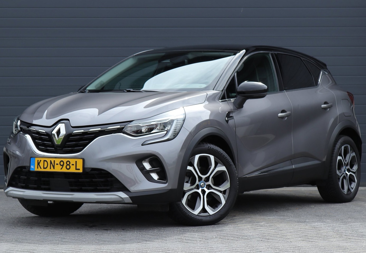 Renault Captur - 1.6 E-Tech Plug-in Hybrid / Carplay / Camera - AutoWereld.nl