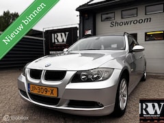 BMW 3-serie Touring - 320i *A/C*TREKHAAK*PDC*APK 06-2027