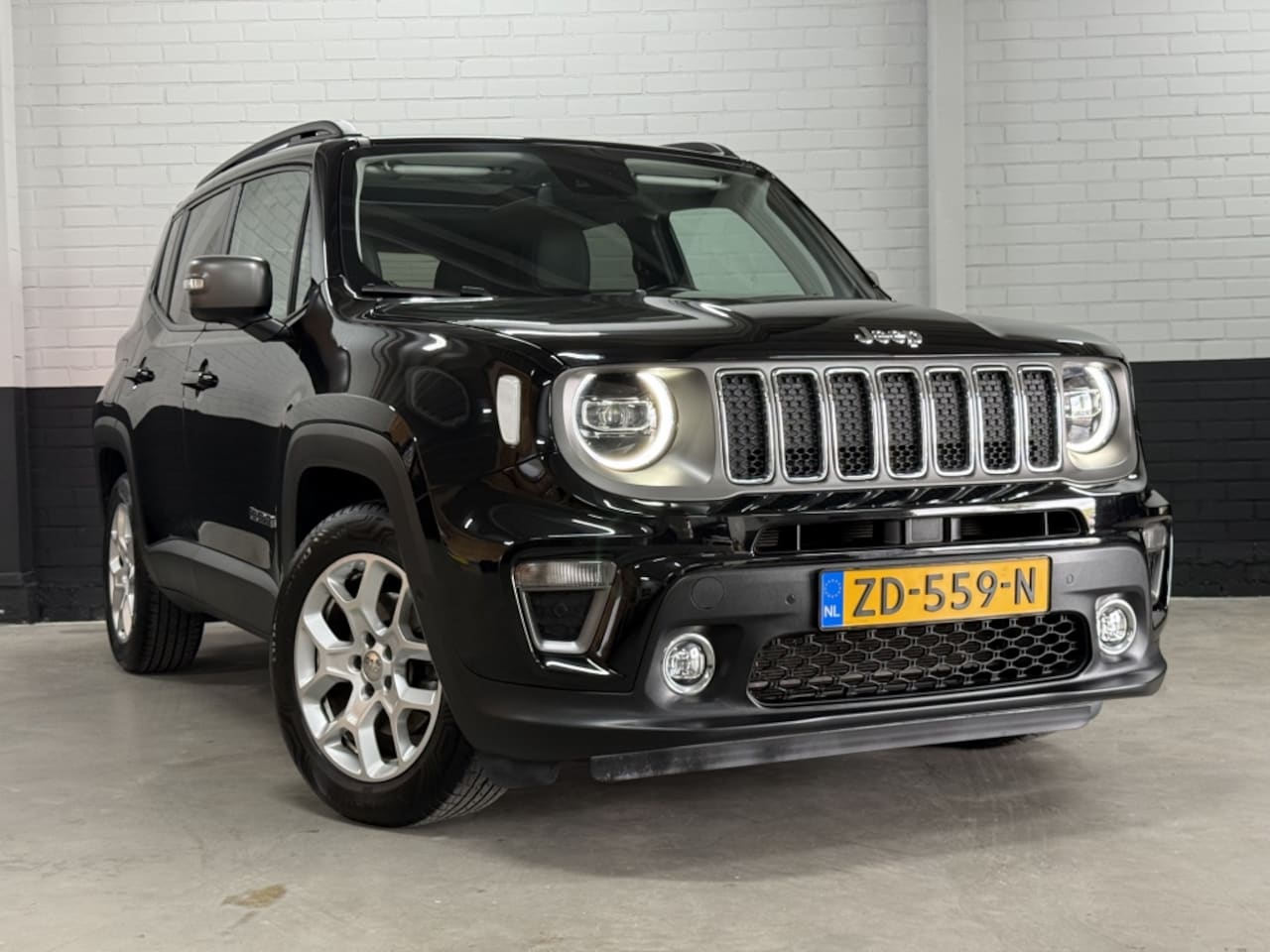 Jeep Renegade - 1.3T Freedom/Leer/Pano/Afn. Trekhaak/Camera/Enz.Enz. - AutoWereld.nl