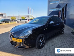 Alfa Romeo Giulietta - 1.4 Turbo MultiAir Sprint | Automaat | Navigatie | Full LED | NL auto | 93.000km | Parkeer