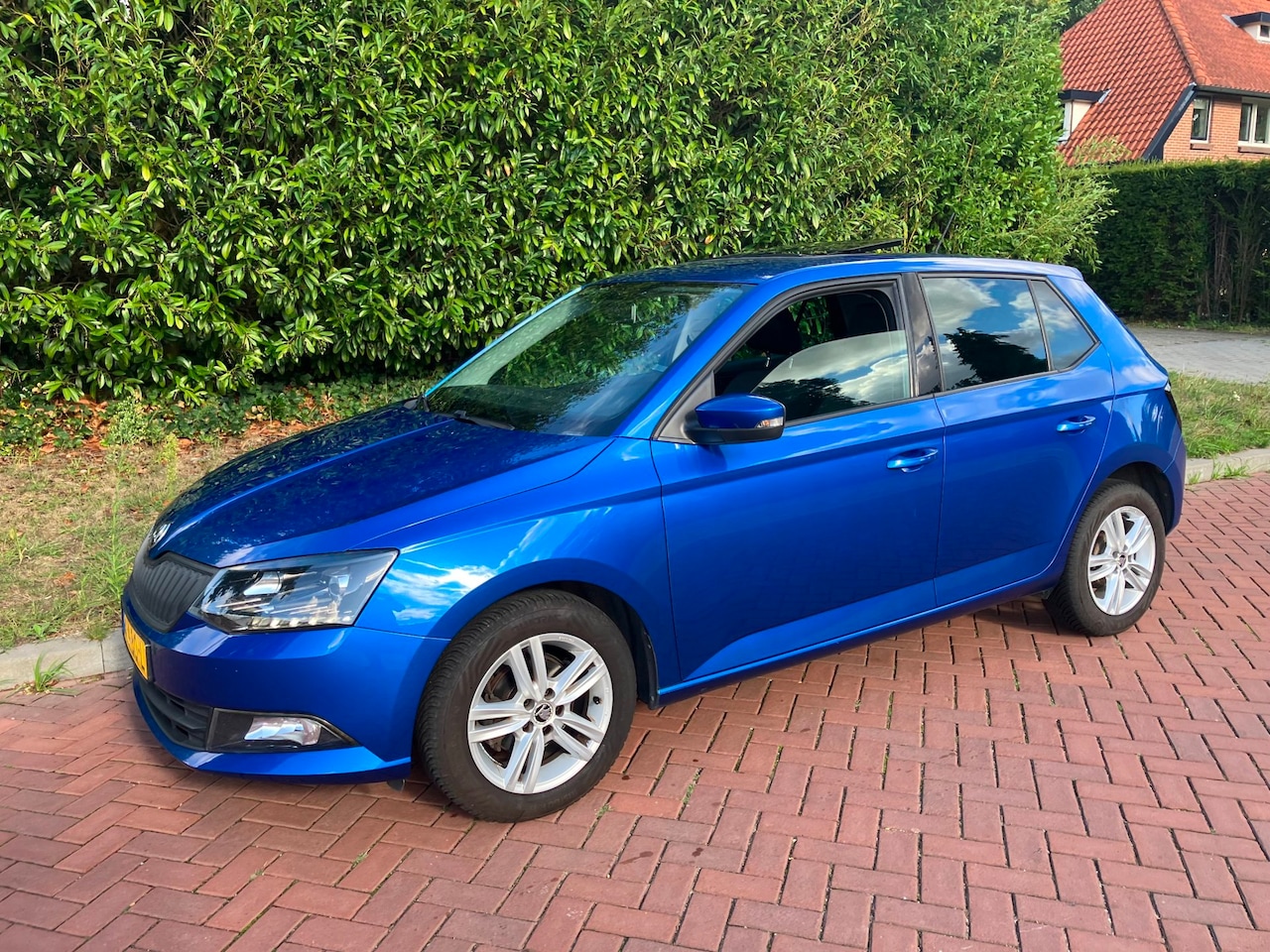 Skoda Fabia - 1.0 Sprint mooie auto nieuw model goed onderhouden apk nieuw - AutoWereld.nl