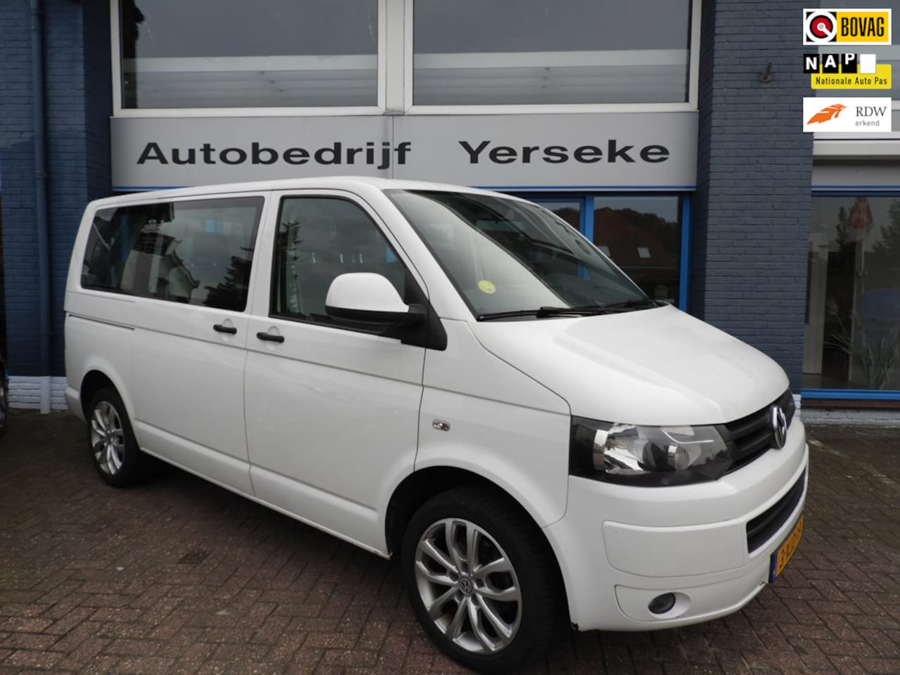 Volkswagen Transporter Kombi - 2.0 TDI L1H1 Trendline Baseline 2.0 TDI L1H1 Trendline Baseline NAP - AutoWereld.nl