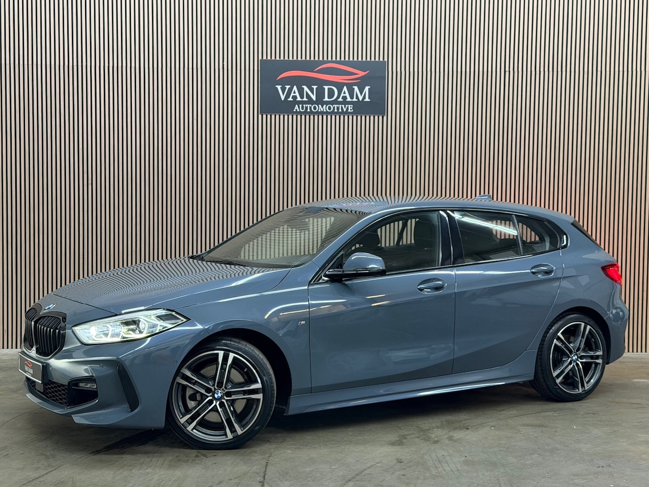 BMW 1-serie - 120i M-Pakket 2021 LED CRUISE LEDER CAR-PLAY CAMERA - AutoWereld.nl