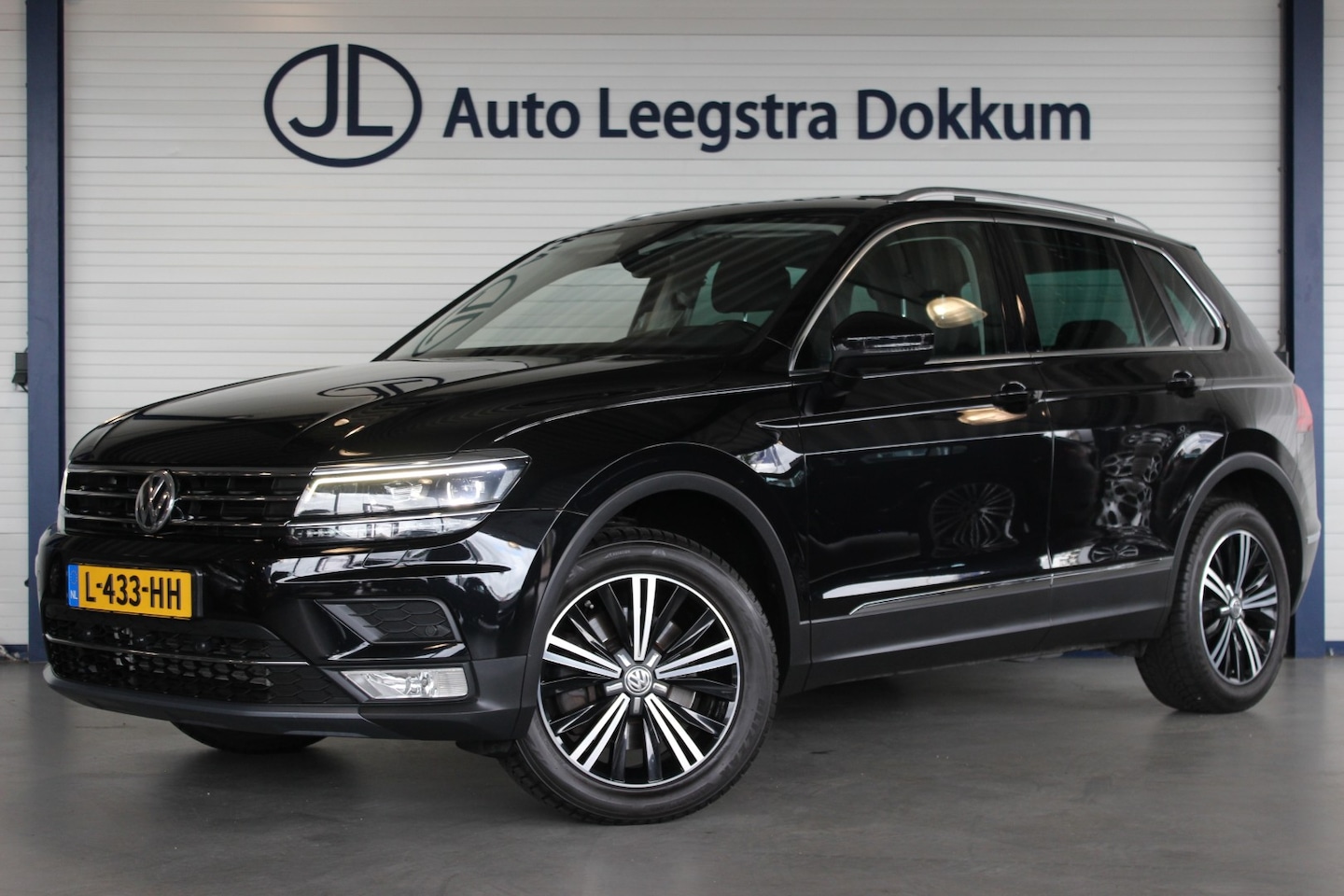 Volkswagen Tiguan - 2.0 TSI 4Motion Highline Trekhaak | Head-Up | 360° Camera | Pano | Elektr. Klep | Adapt. C - AutoWereld.nl