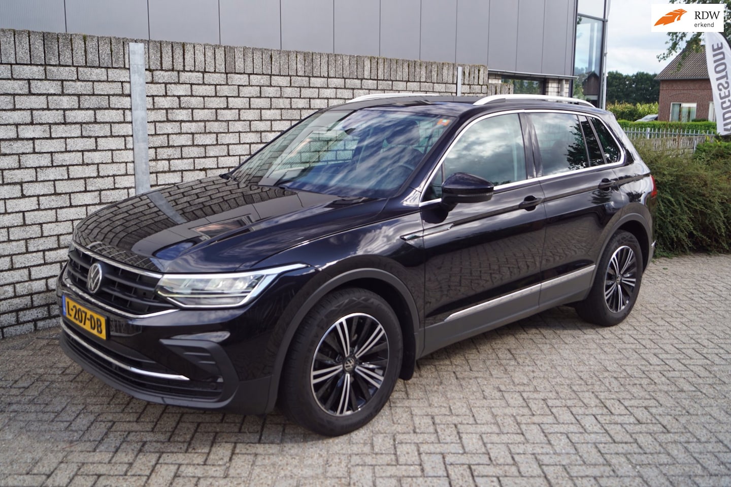 Volkswagen Tiguan - 1.5 TSI Elegance 1.5 TSI Elegance - AutoWereld.nl