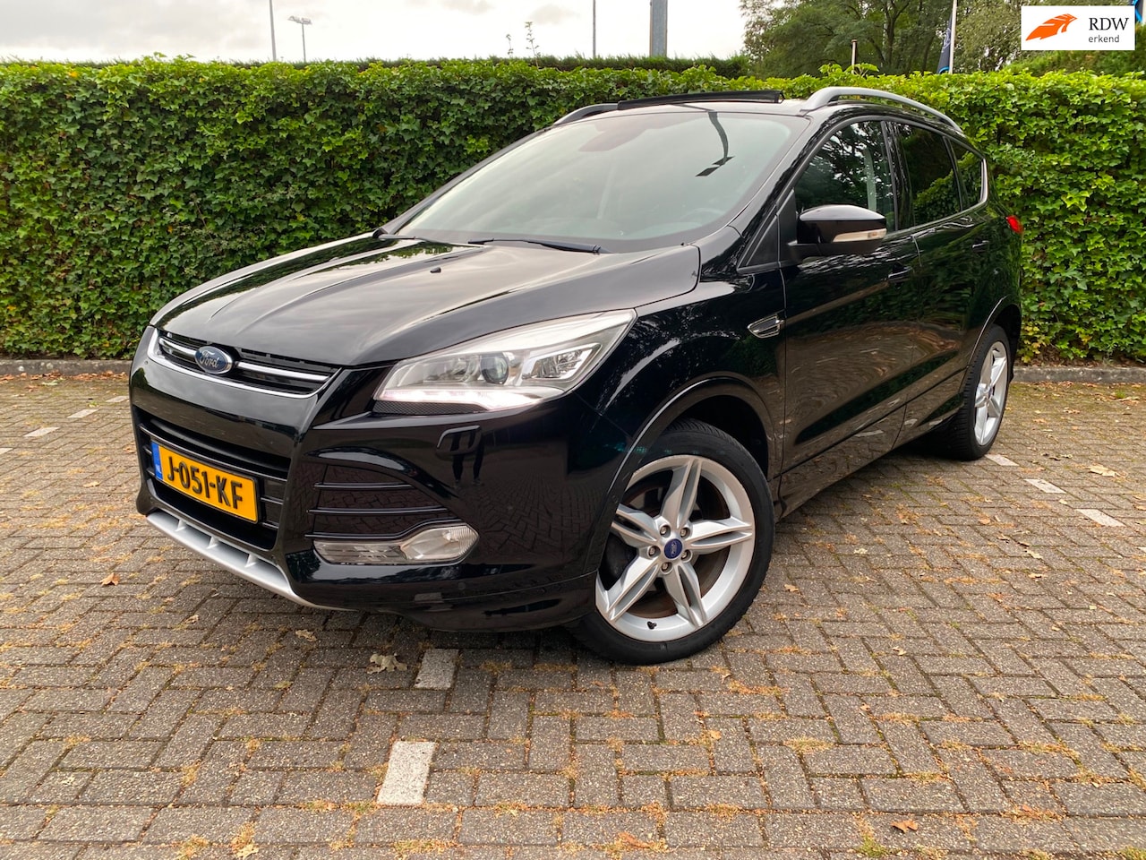 Ford Kuga - 1.5 Titanium Styling Pack NW DB|Pano|Camera |Valet Parking - AutoWereld.nl