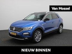 Volkswagen T-Roc - 1.0 TSI Style | PANORAMADAK | DIGITAAL DASHBOARD | PARKEERSENSOREN | NAVIGATIE | STOELVERW