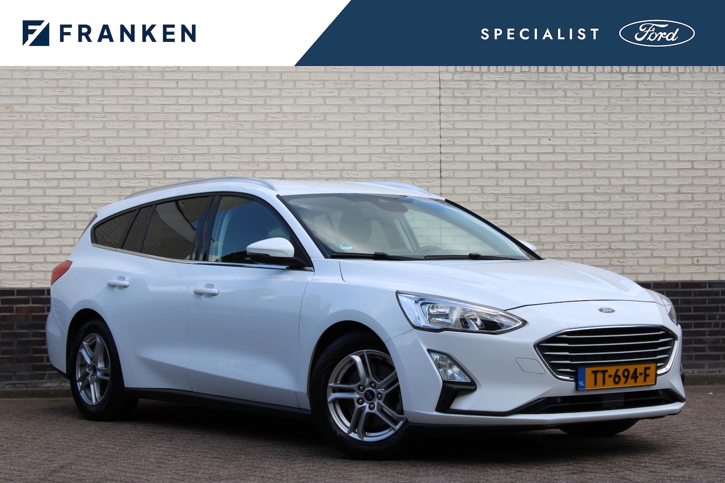 Ford Focus Wagon - 1.0 EcoBoost Trend Edition Business | Adaptieve cruise | Trekhaak | Parkeersensoren voor + - AutoWereld.nl