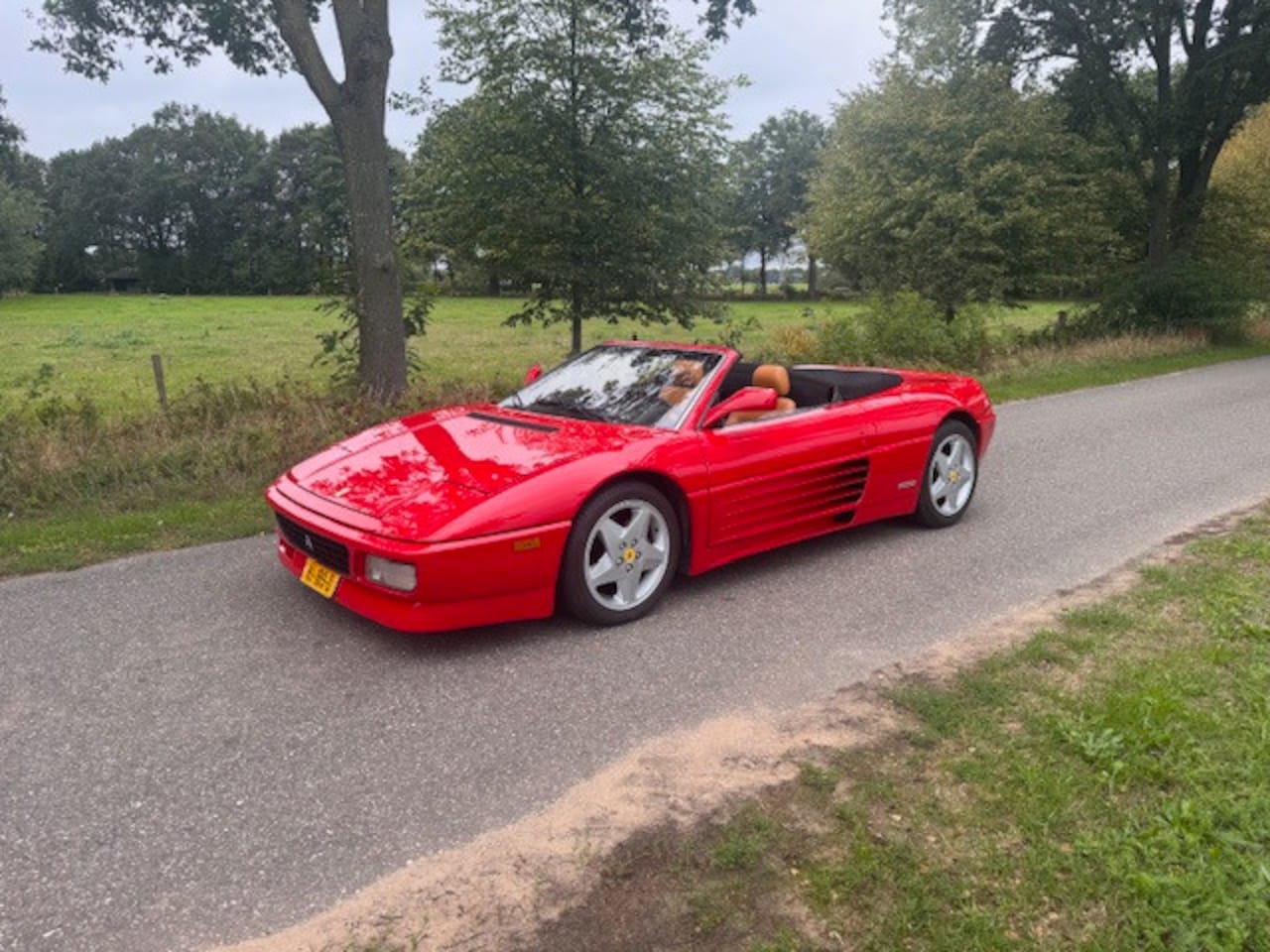 Ferrari 348 - Spider 3.4 V8 - AutoWereld.nl