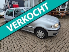 Volkswagen Polo - 1.4 Comfortline automaat