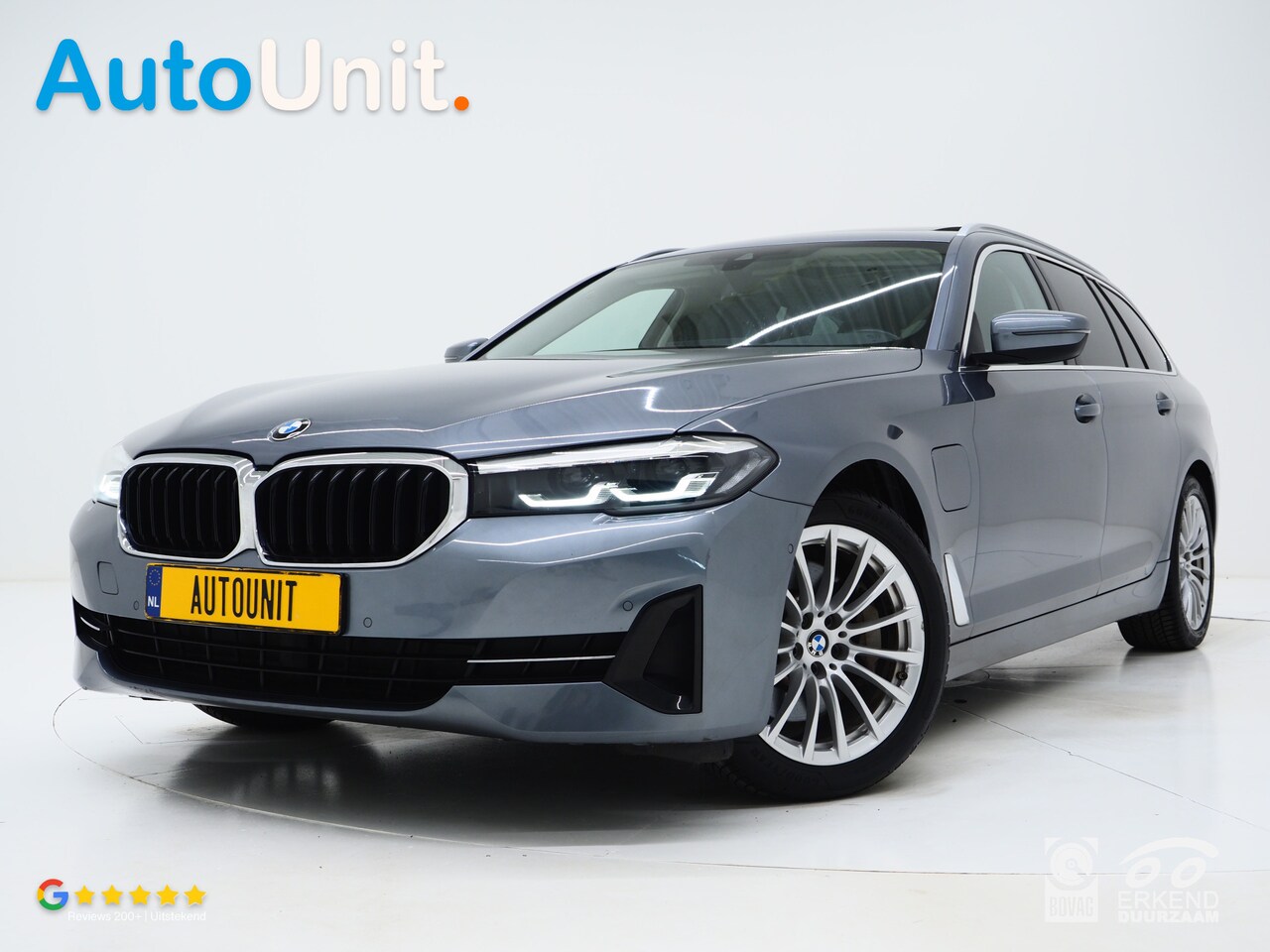 BMW 5-serie Touring - 530e | Panoramadak | Leder | Camera | Sfeerlicht | Keyless | Stoelverwarming | Cruise | Ca - AutoWereld.nl