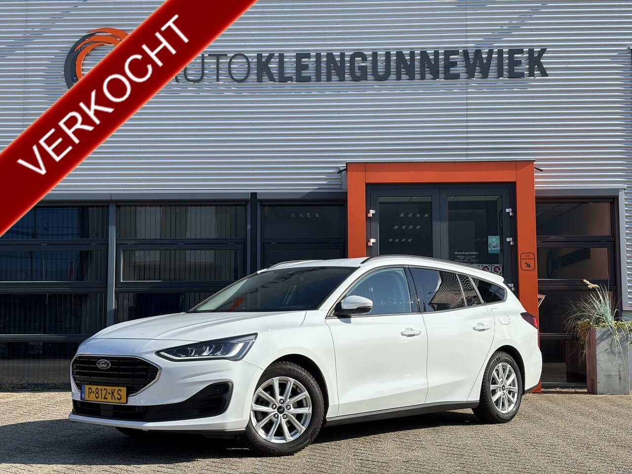 Ford Focus Wagon - 1.0 EcoBoost Connected / Stoel, Stuur en Voorruitverwarming / Navi / Applecarplay/Androida - AutoWereld.nl