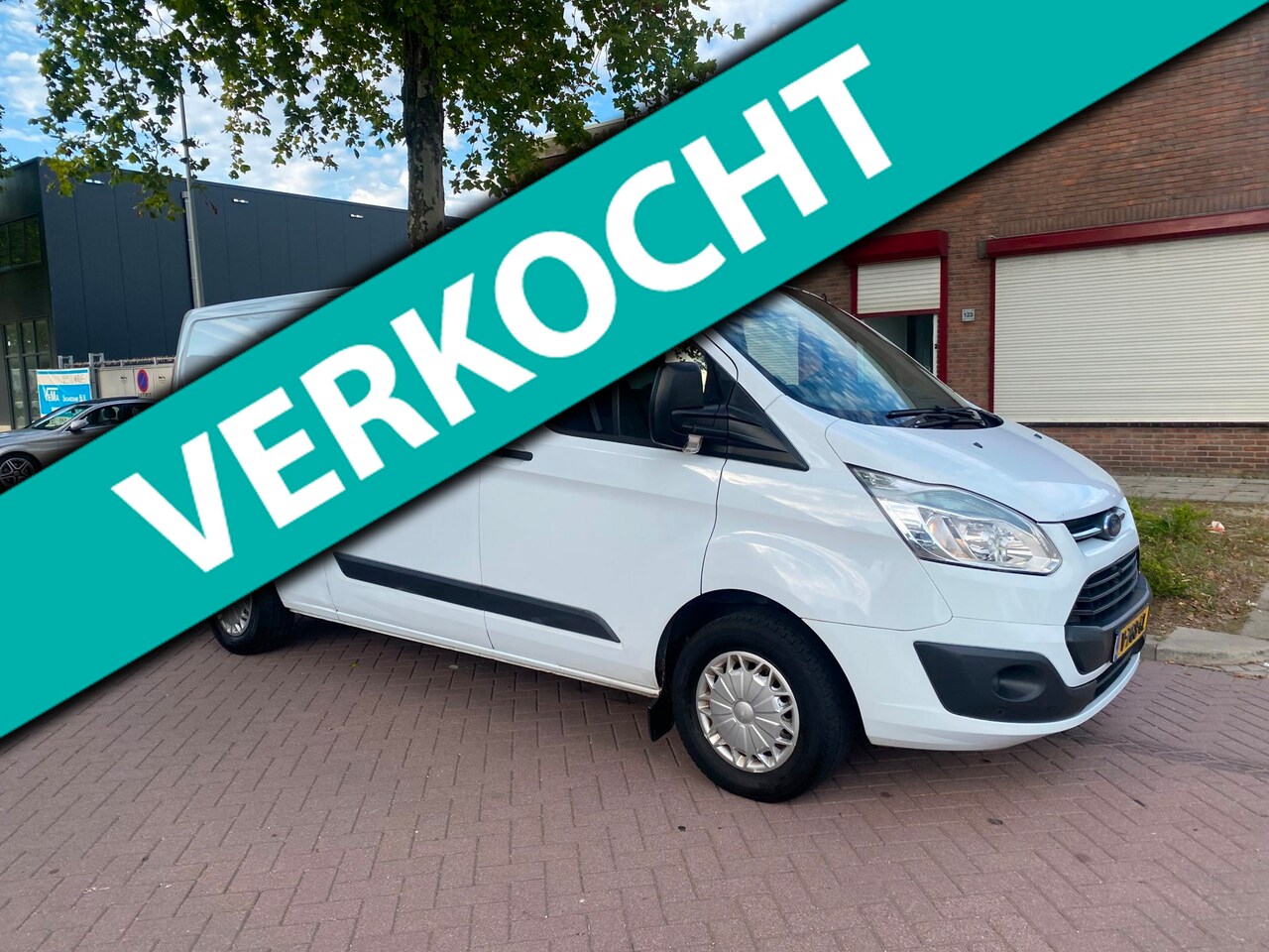 Ford Transit Custom - 290 2.2 TDCI L2H1 Limited / Airco / 2013 / Euro5 / APK 9-7-2027 (Volle Jaar APK) / 114KW=1 - AutoWereld.nl