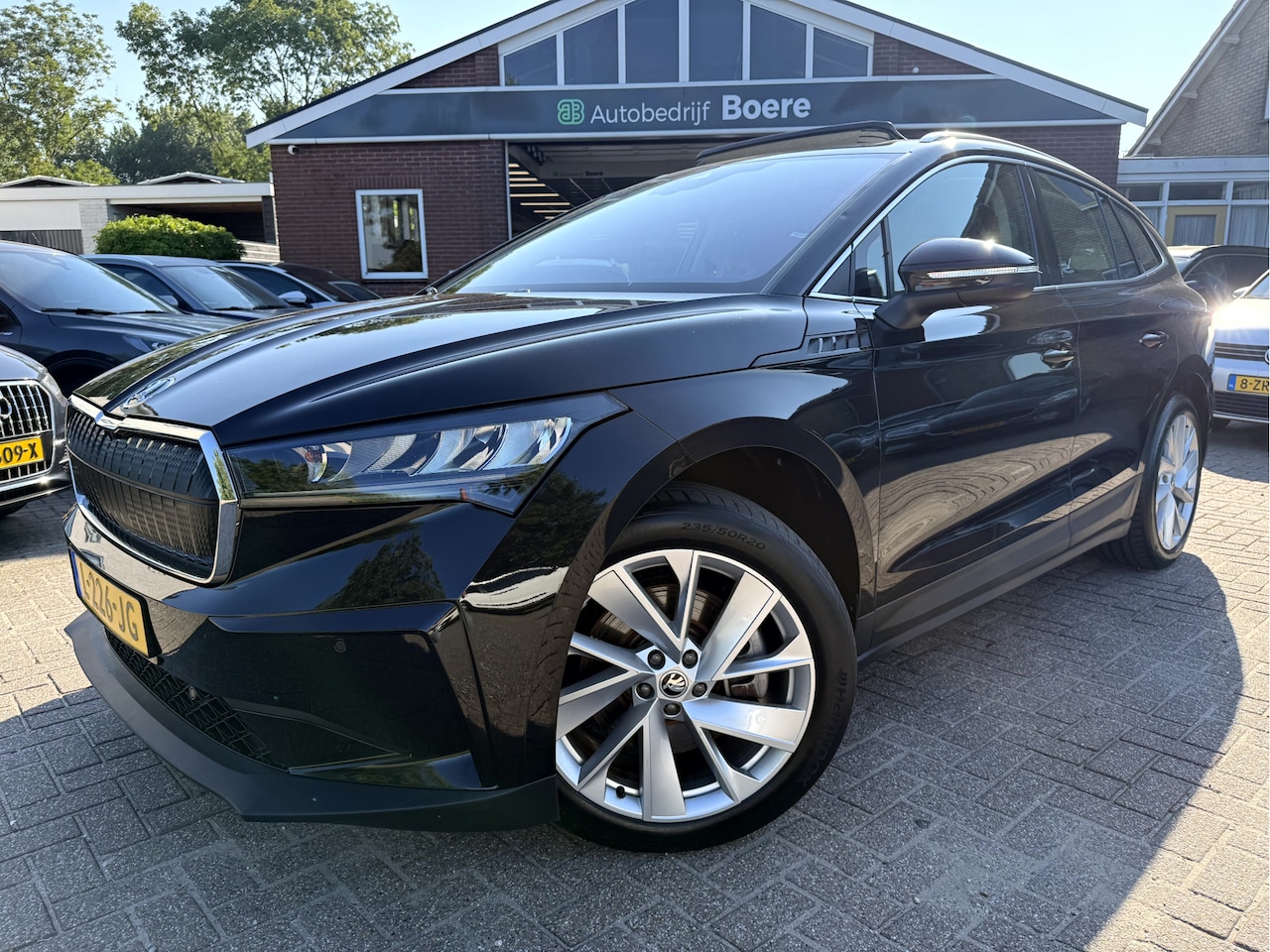 Skoda Enyaq iV - 80 SOH 92 %, Panoramadak, Trekhaak, Warmtepomp - AutoWereld.nl