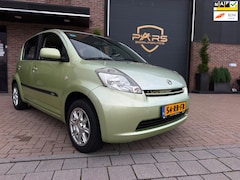 Daihatsu Sirion 2 - 1.3-16V Comfort Airco 5drs Elk.Ramen Trekhaak Apk volle jaar