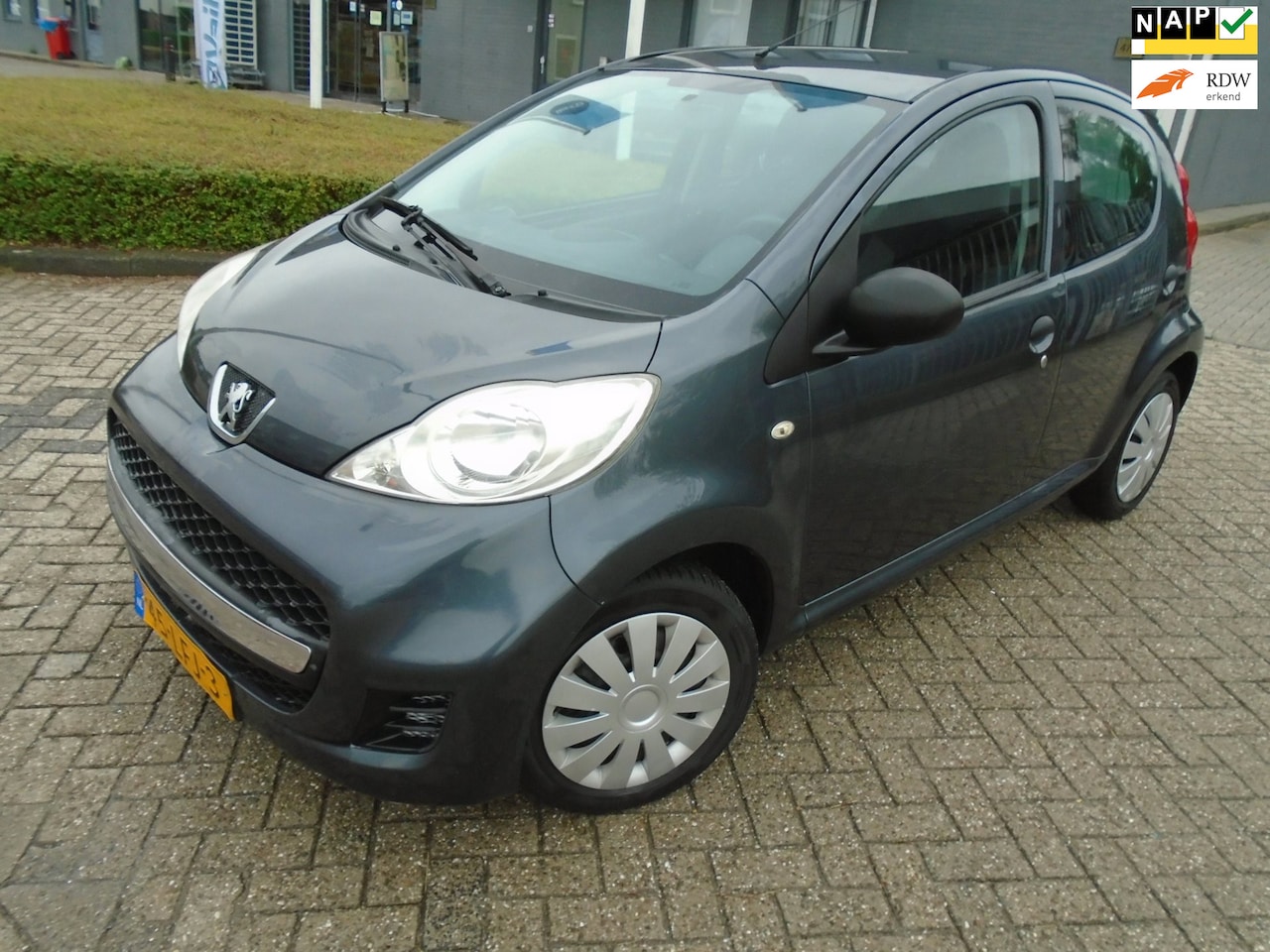 Peugeot 107 - 1.0-12V XR 1.0-12V XR Nieuwe Apk - AutoWereld.nl