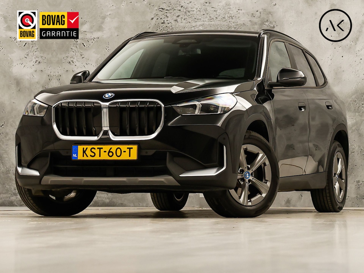 BMW X1 - xDrive25e Automaat 245Pk (APPLE CARPLAY, HEAD-UP DISPLAY, 360 CAMERA, GETINT GLAS, LEDER, - AutoWereld.nl