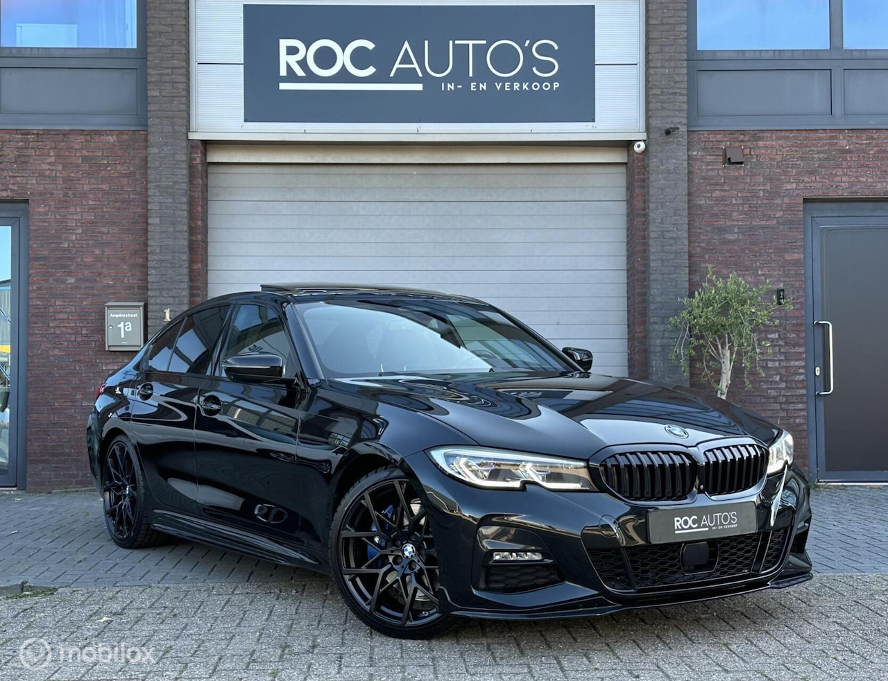 BMW 3-serie - 330i High Executive | Laser | Pano | HUD | M-pak - AutoWereld.nl