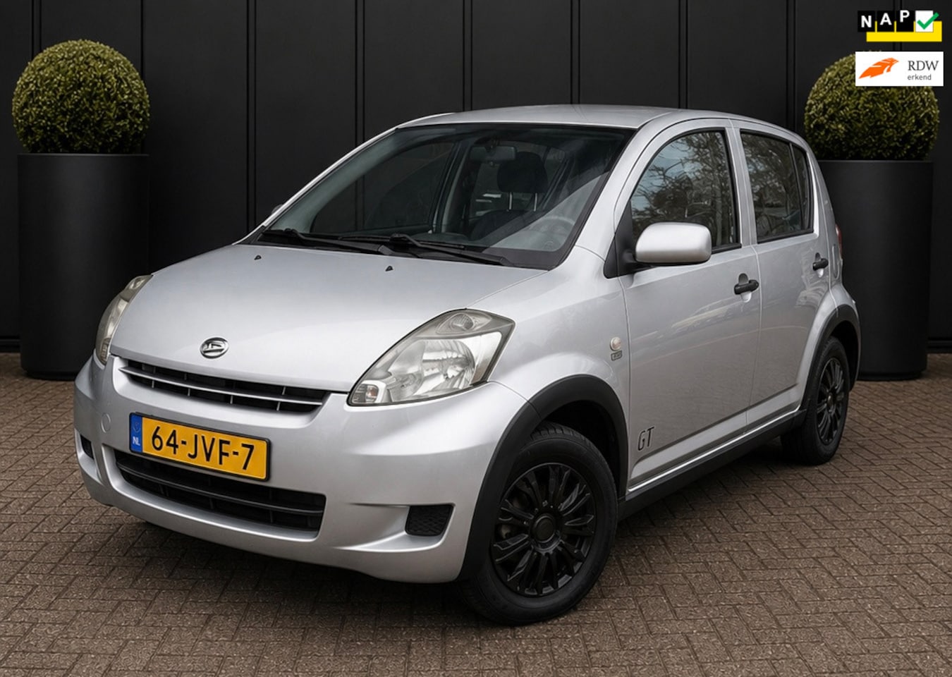 Daihatsu Sirion 2 - 1.0-12V GT-LINE APK 15-07-2027 NAP EL RAMEN - AutoWereld.nl