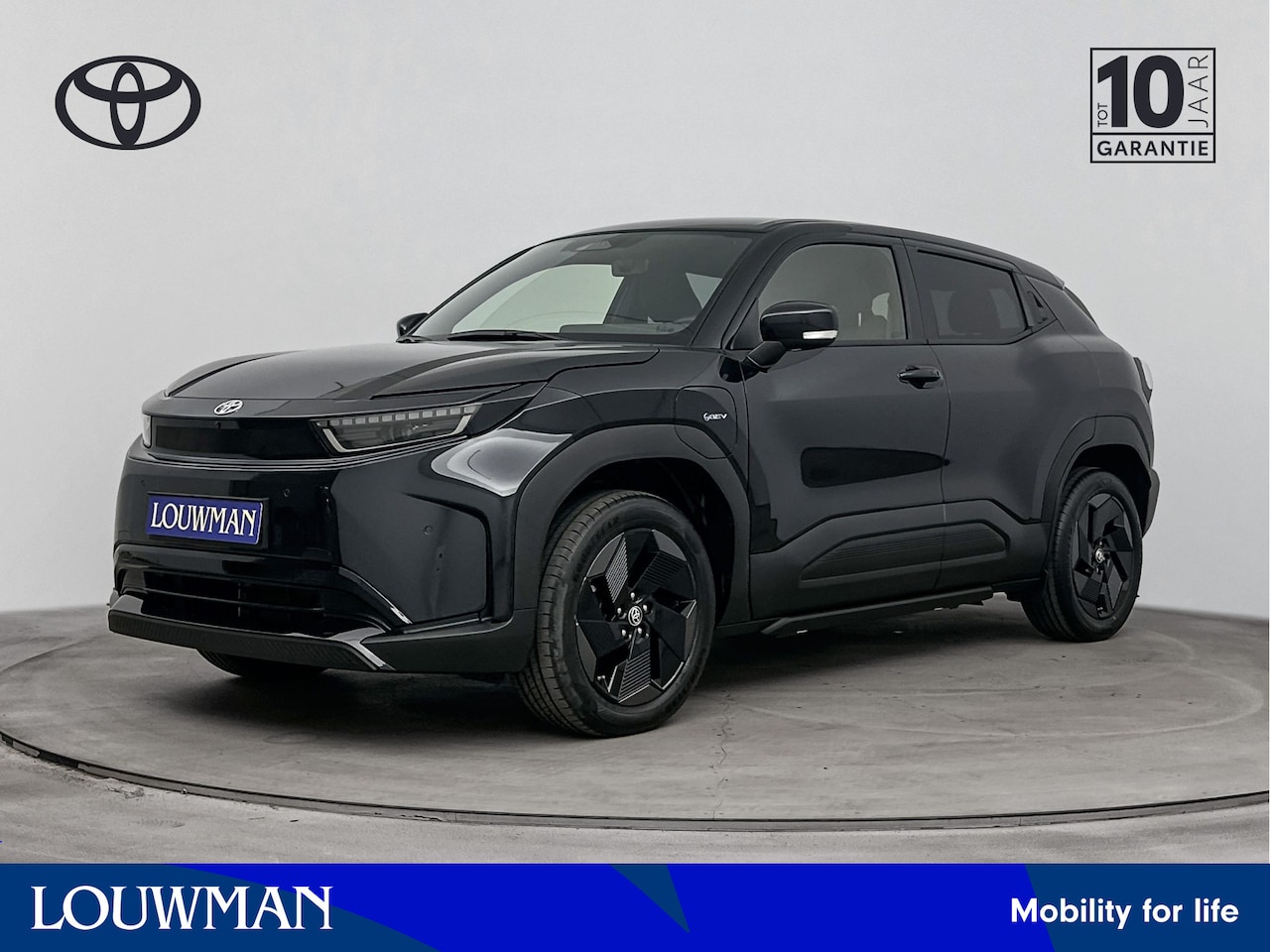 Toyota Urban Cruiser - Dynamic 61 kWh | Apple Carplay & Android Auto | Parkeercamera | * Korting via deal Tim - AutoWereld.nl