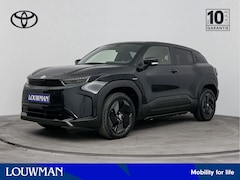 Toyota Urban Cruiser - Dynamic 61 kWh | Apple Carplay & Android Auto | Parkeercamera | * Korting via deal Tim