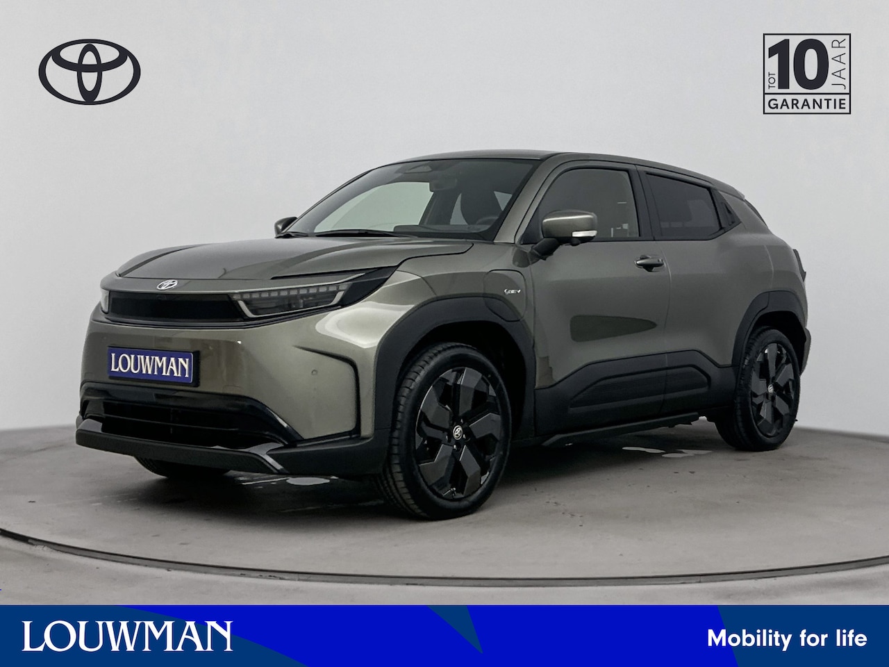Toyota Urban Cruiser - Executive 61 kWh | Apple Carplay & Android Auto | Parkeercamera | * - AutoWereld.nl