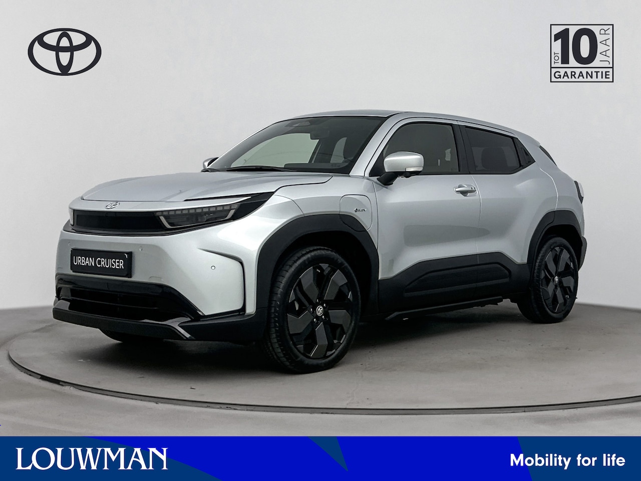 Toyota Urban Cruiser - Executive 61 kWh | Apple Carplay & Android Auto | Parkeercamera | * - AutoWereld.nl