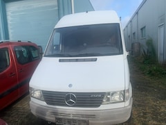 Mercedes-Benz Sprinter - 212 D hoog GVW Mercedes Sprinter