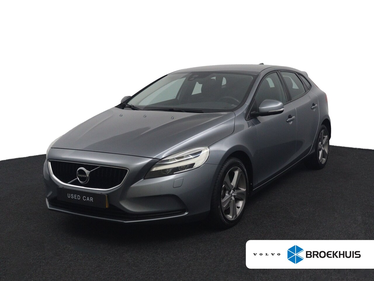 Volvo V40 - 2.0 T3 Momentum | Stoelverwarming | Trekhaak | LED | Parkeersensoren Achter | - AutoWereld.nl