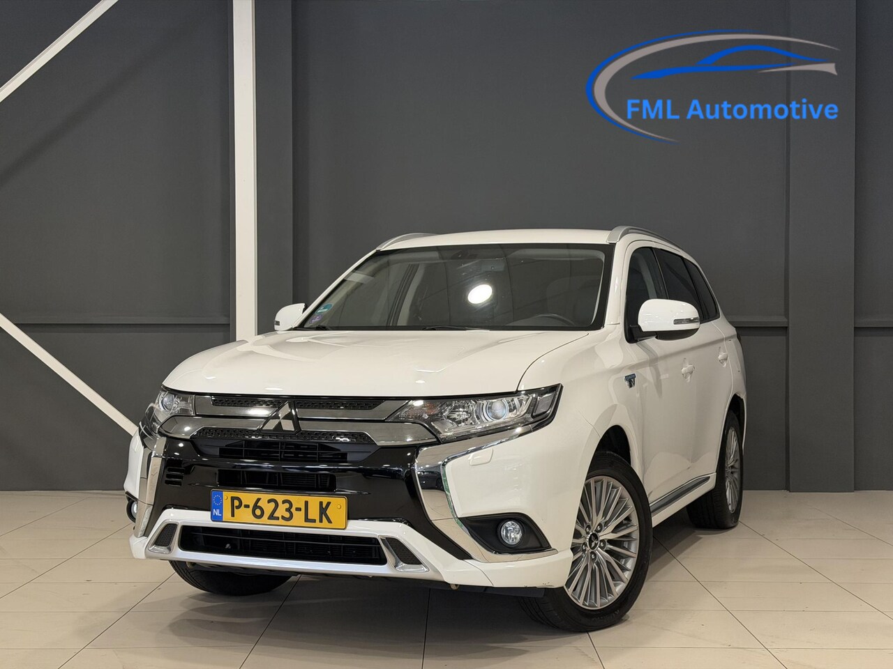 Mitsubishi Outlander - 2.4 PHEV S-Edition | Trekhaak | - AutoWereld.nl