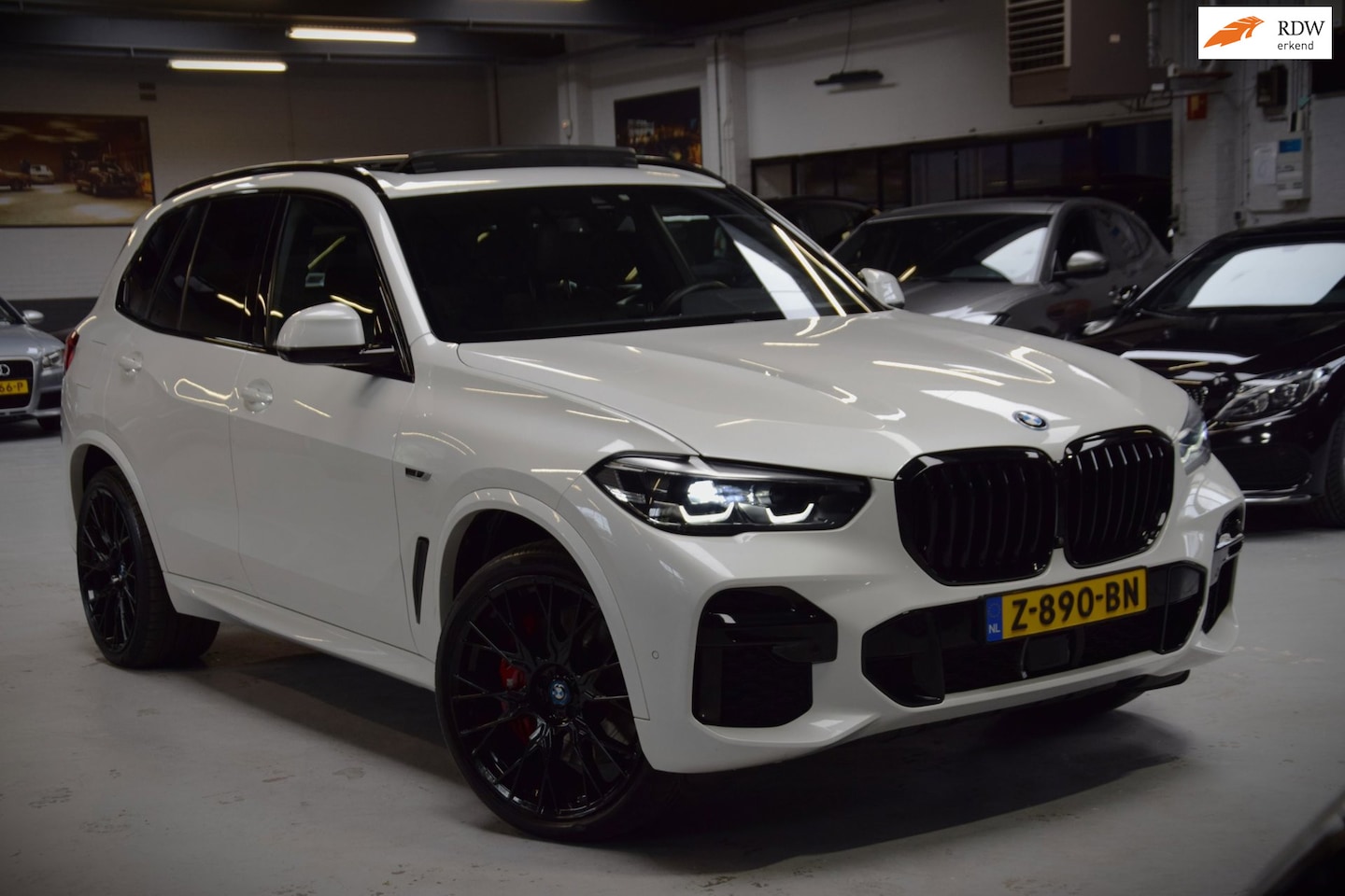 BMW X5 - XDrive45e High Executive*M-Pakket* Panoramadak|ACC|Compleet onderhouden - AutoWereld.nl