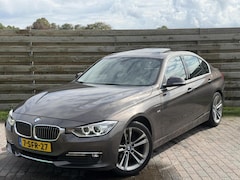 BMW 3-serie - 320i High Executive Panorama Cruise NAP