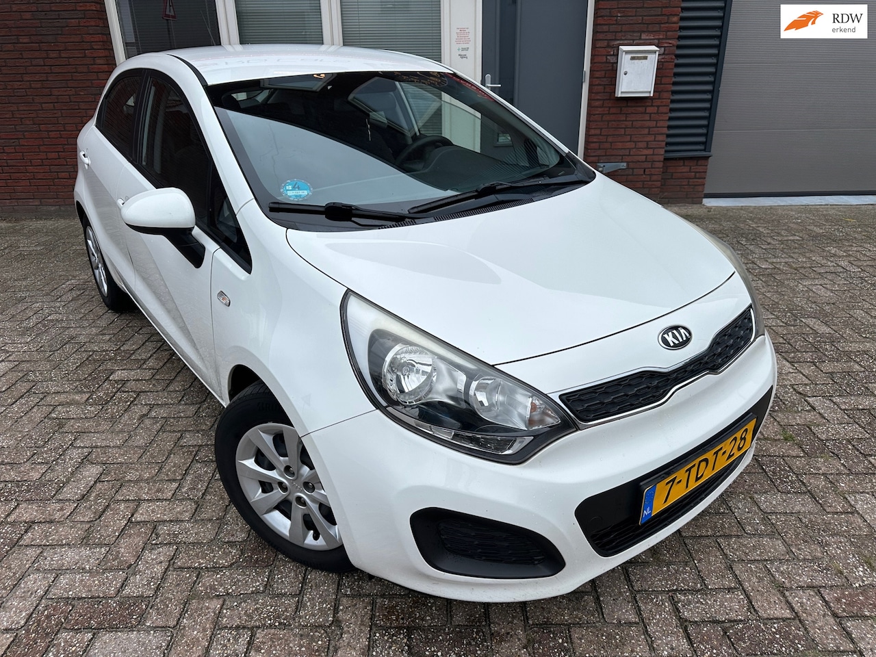 Kia Rio - 1.2 CVVT Comfort Pack / Airco / Cruise - AutoWereld.nl