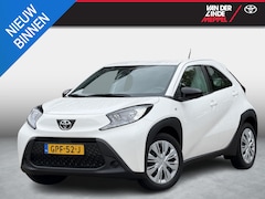 Toyota Aygo X - 1.0 VVT-i MT Play Camera Cruise Clima NL 8686km