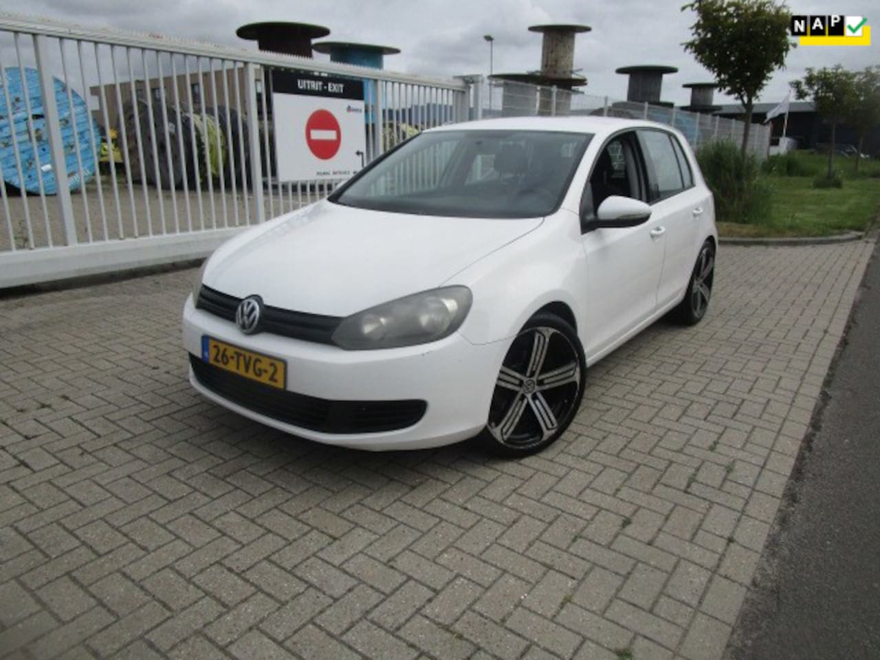 Volkswagen Golf - 1.6 TDI Trendline BlueMotion 1.6 TDI Trendline BlueMotion, Lees tekst aub - AutoWereld.nl