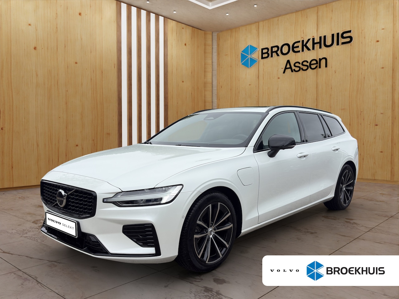 Volvo V60 - 2.0 T8 Plug-in hybrid AWD Plus Dark | Harman Kardon | Stoel + Stuur Verwarming | Panoramad - AutoWereld.nl