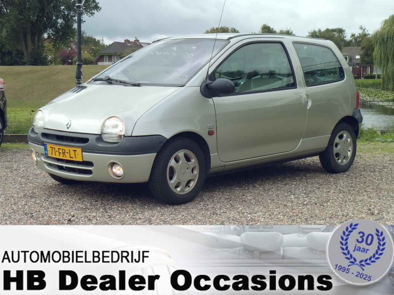 Renault Twingo - 1.2 Initiale - Airco - Leer interieur - AutoWereld.nl