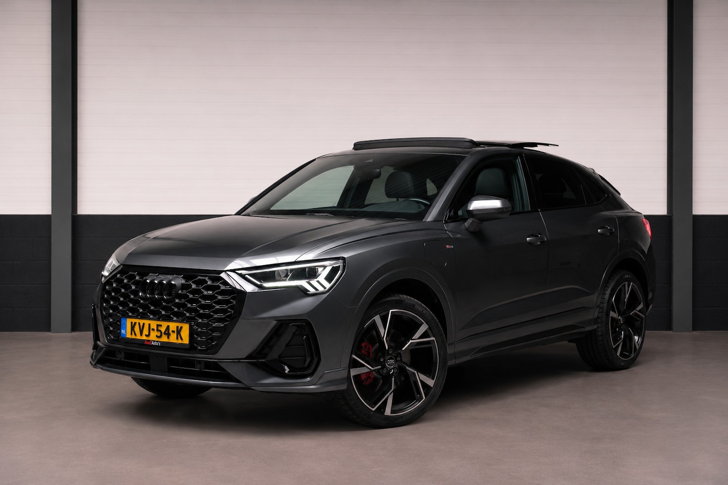 Audi Q3 Sportback - 45 TFSI e S Edition 3X S-Line PANO KEYLES - AutoWereld.nl