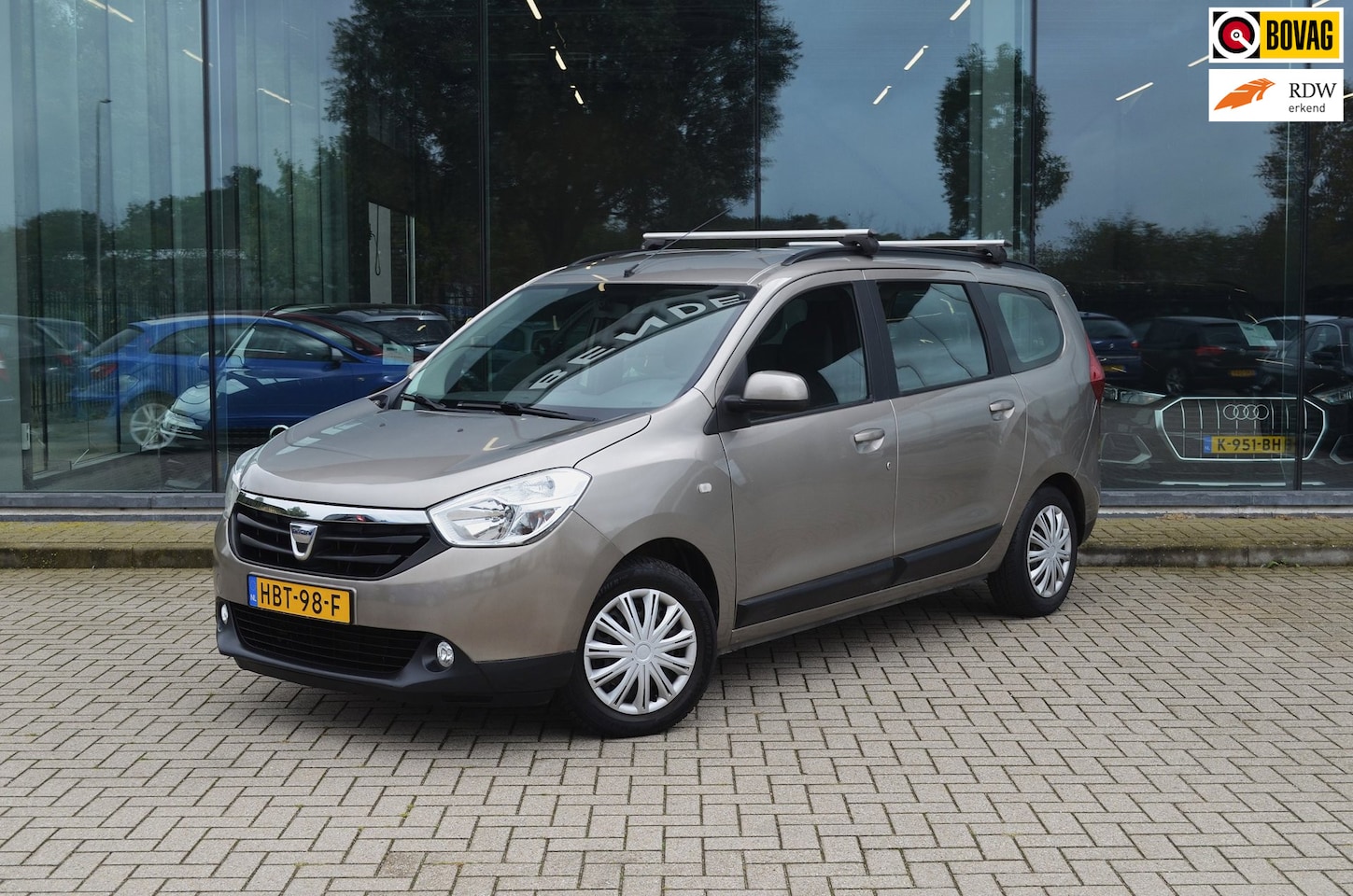 Dacia Lodgy - 1.2 TCe 10th Anniversary 5p. | Trekhaak | Airco | Elek. Ramen - AutoWereld.nl