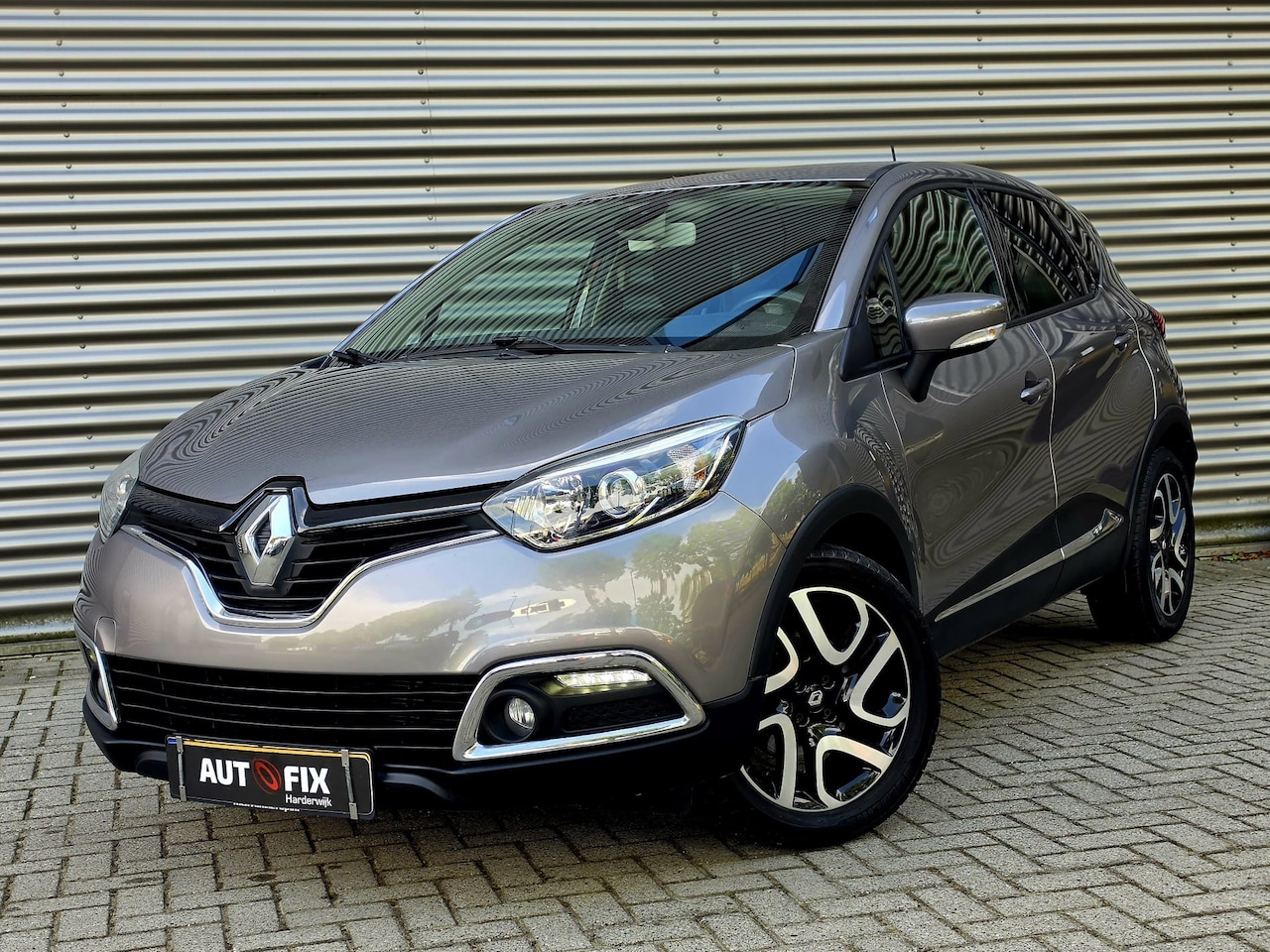 Renault Captur - 1.2 TCe Dynamique / Automaat / Camera / PDC / Keyless - AutoWereld.nl