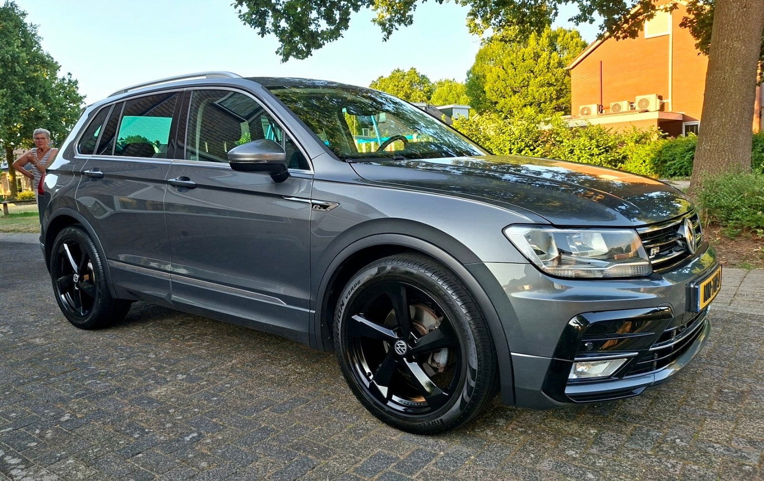 Volkswagen Tiguan - 1.4 TSI ACT Comfortline Business R - AutoWereld.nl