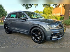 Volkswagen Tiguan - 1.4 TSI ACT Comfortline Business R
