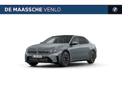 BMW i3 - 50 xDrive M Sport / Trekhaak / Panoramadak / 3D Head-Up / Harman Kardon / Stoelverwarming