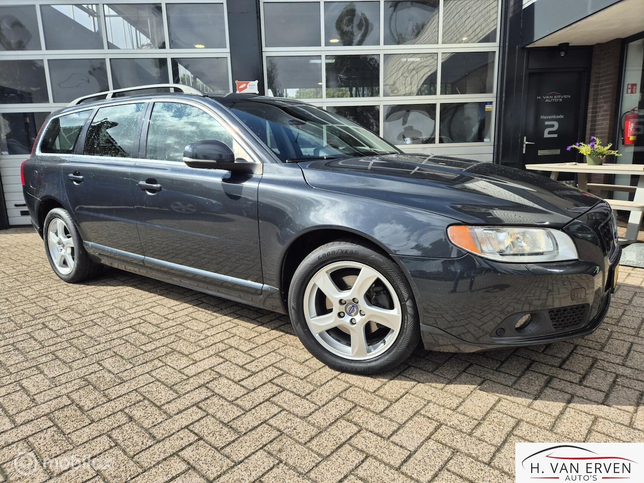 Volvo V70 - 1.6 T4 LEDER XENON NAVI PDC 17" - AutoWereld.nl