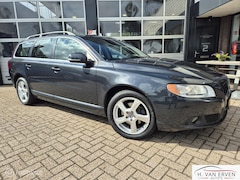 Volvo V70 - 1.6 T4 LEDER XENON NAVI PDC 17"