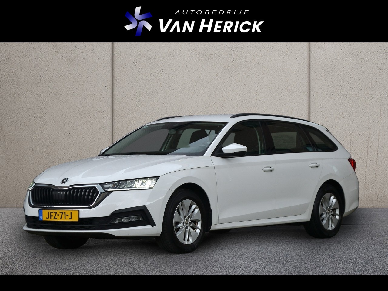 Skoda Octavia Combi - 1.0 TSI Ambition | Keyless | Achteruitrijcamera | Stoelverwarming | Navigatie - AutoWereld.nl