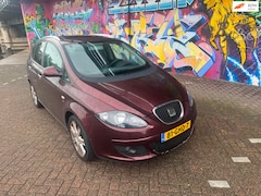 SEAT Altea XL - 1.4 TSI Stylance ijskoude airco navigatie camera trekhaak alles elektrisch rijd heerlijk i