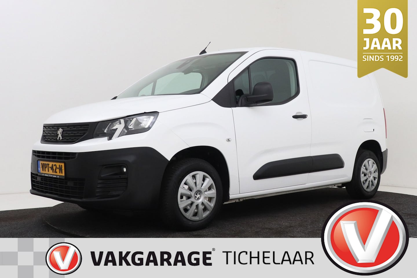 Peugeot Partner - 1.5 BlueHDI Premium | Org NL | CarPlay | Trekhaak | Camera | Parkeersensor | Bijrijdersban - AutoWereld.nl