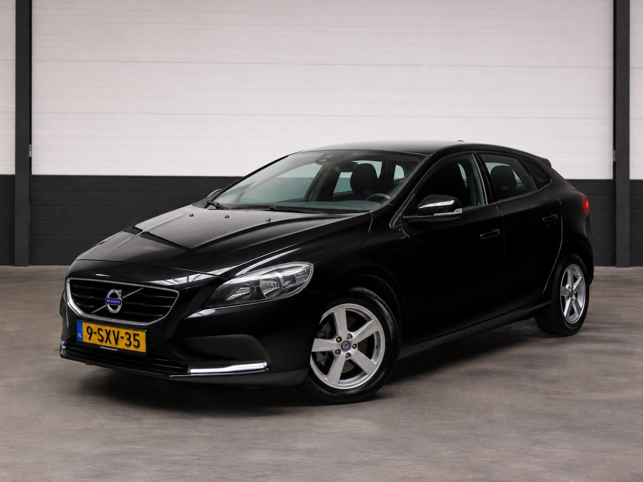 Volvo V40 - 1.6 D2 R-Design l Navi PDC Climate Cruise Control - AutoWereld.nl