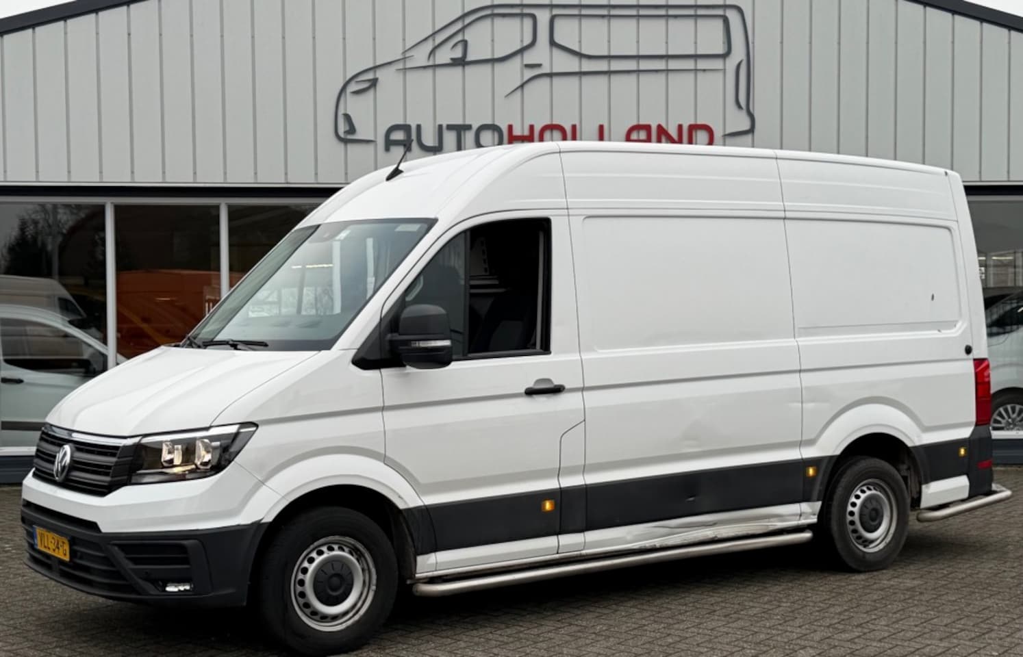Volkswagen Crafter - 2.0 TDI 75KW 102PK L3H3 EURO 6 AIRCO/ CRUISE CONTROL/ NAVIGATIE/ CAMERA/ 100% DEALERONDERH - AutoWereld.nl